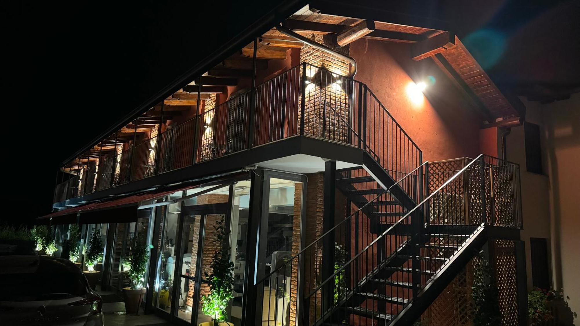 Cascina Vittoria Restaurant Lab & Rooms Rognano Exterior photo